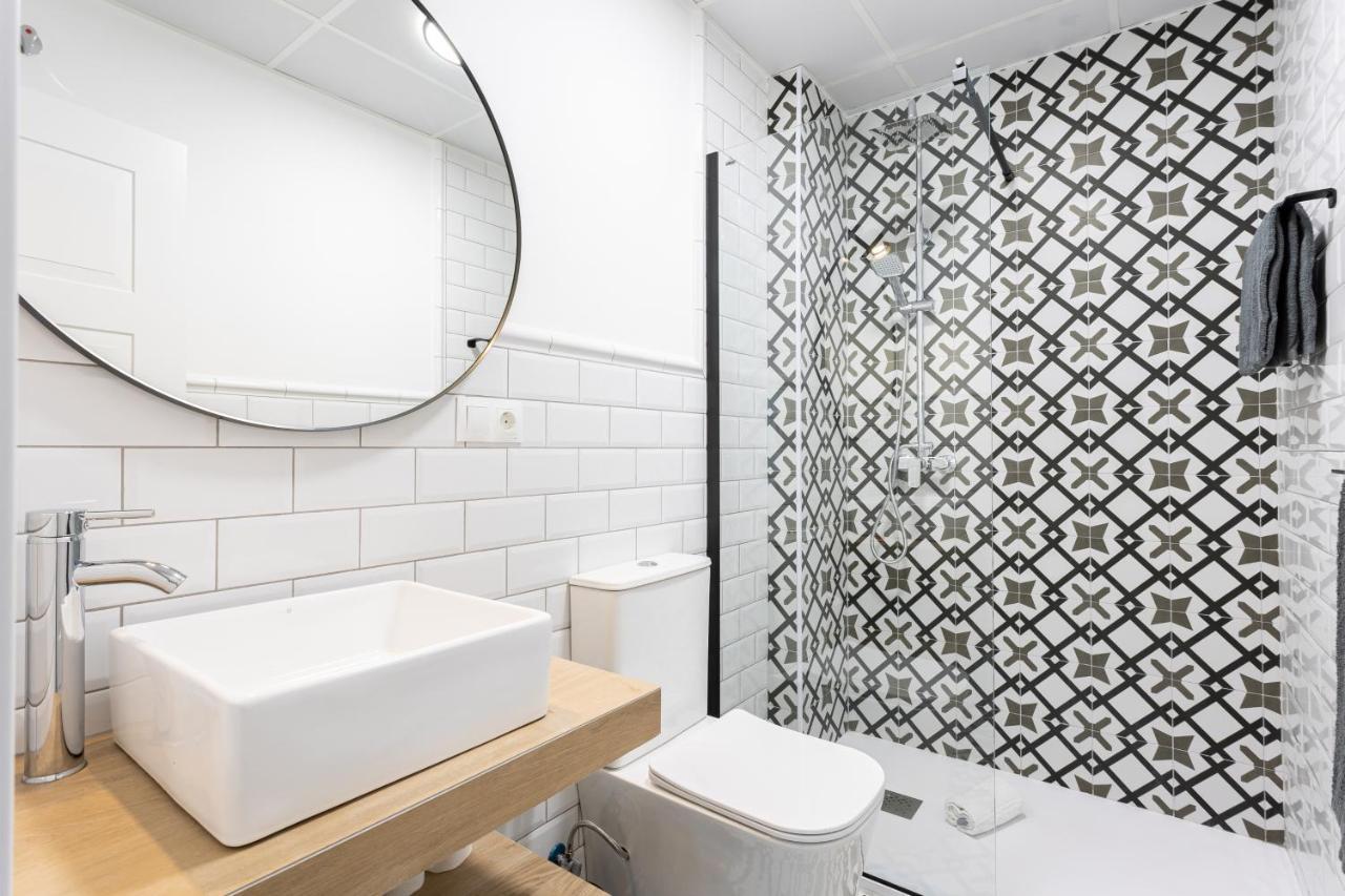 Holidays2Malaga Picasuss Loft New Built Close Huelin Beach And Promenade Kültér fotó
