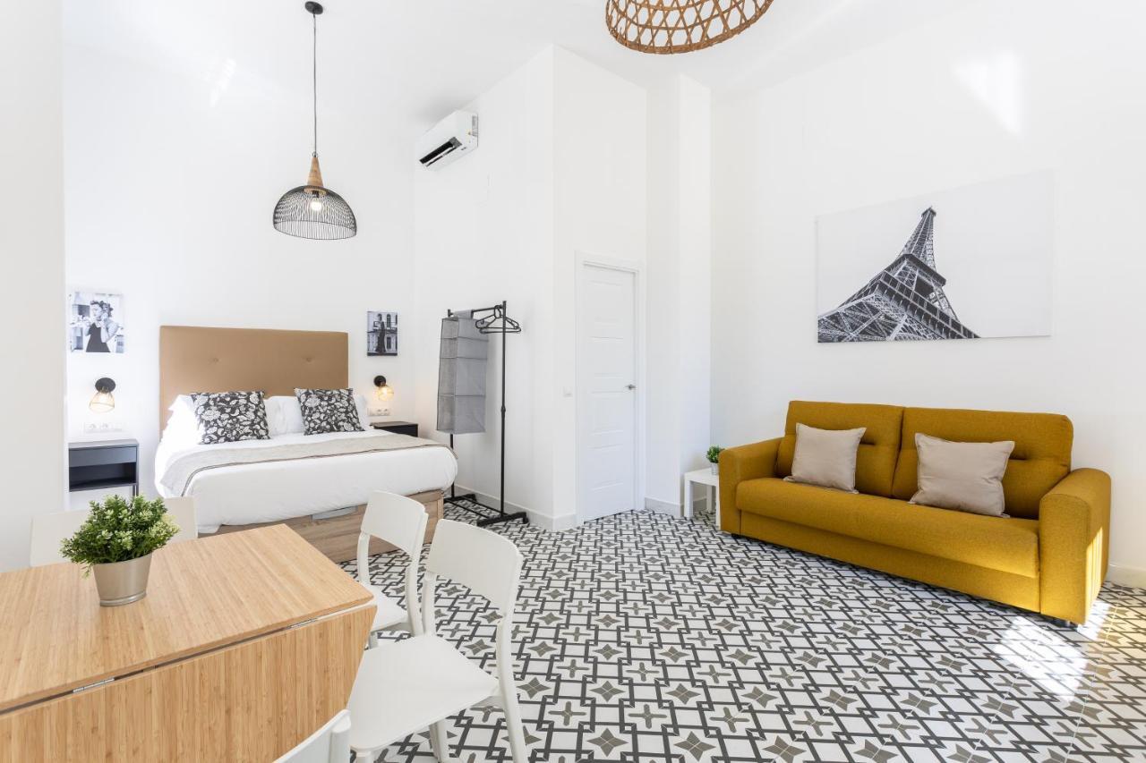 Holidays2Malaga Picasuss Loft New Built Close Huelin Beach And Promenade Kültér fotó