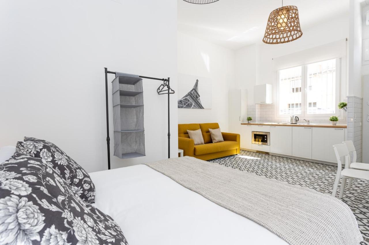 Holidays2Malaga Picasuss Loft New Built Close Huelin Beach And Promenade Kültér fotó