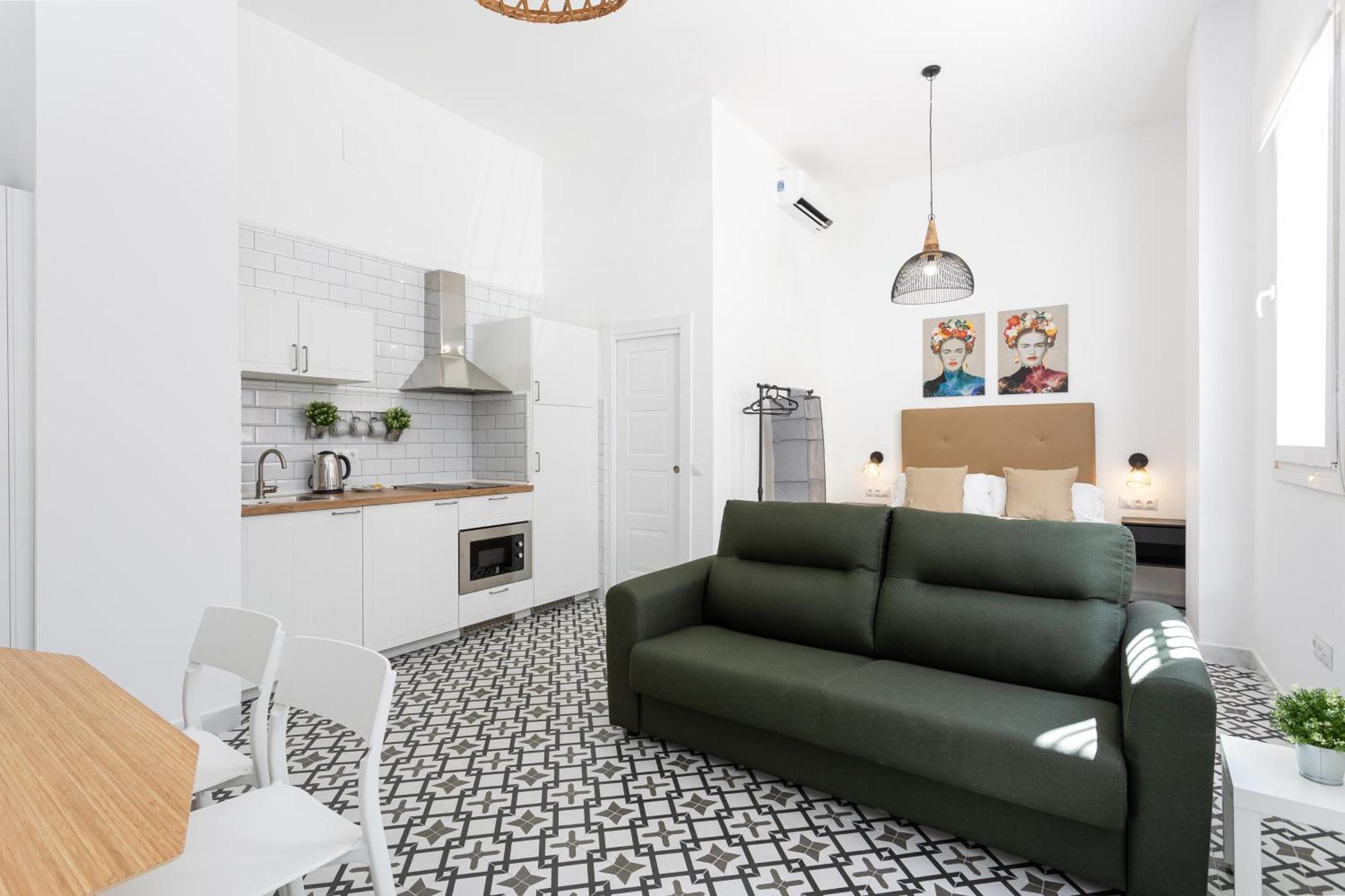Holidays2Malaga Picasuss Loft New Built Close Huelin Beach And Promenade Kültér fotó